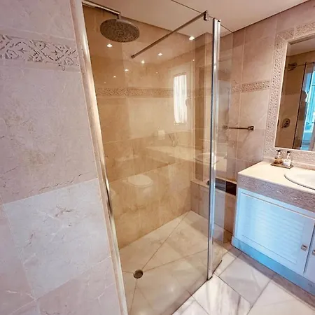 Apartamento En Puerto Marina Apartment *